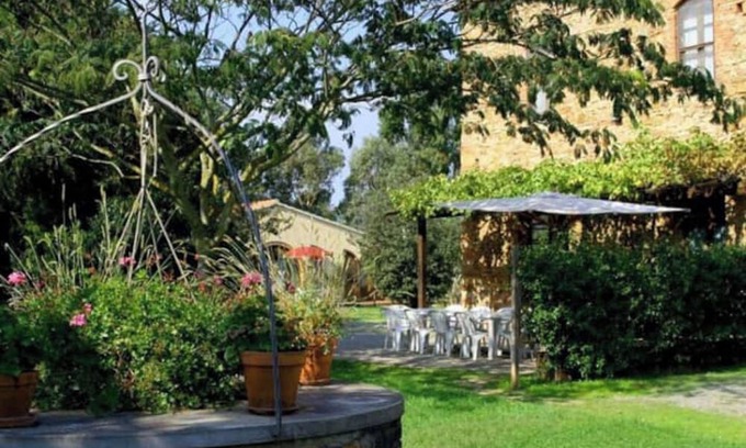 Follonica Apartment | Apartment 'Trio' with Shared Pool, Shared Garden and Wi-Fi