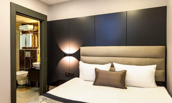 Sisli Apartment | A Palace Suites - Superior Two-Bedroom Suite