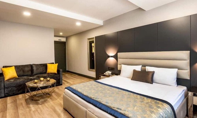 Sisli Apartment | A Palace Suites - Double Room 2