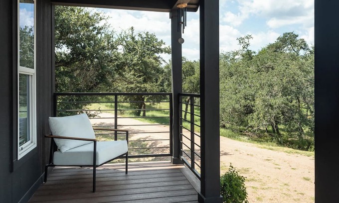 Dripping Springs Cabin | Upstay - Cabin in Dreamland - Close to Austin