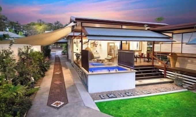 Mount Sheridan House | Cottage 2BR close to Cairns city