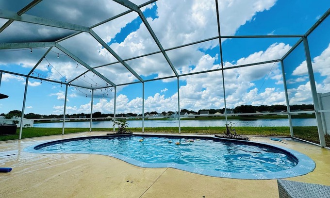 Riverview House | Cozy retreat on the lake view