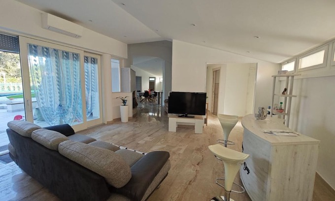 Isola Albarella House | Holiday house Rosolina for 1 - 8 persons with 4 bedrooms - Holiday house