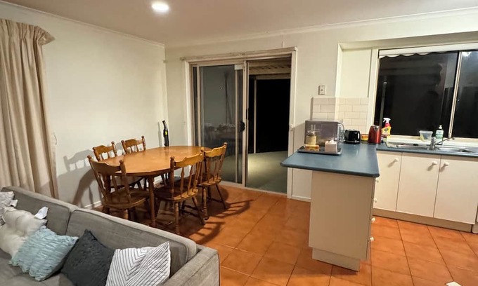Werribee House | "Cozy Werribee Retreat: 3BR Home"