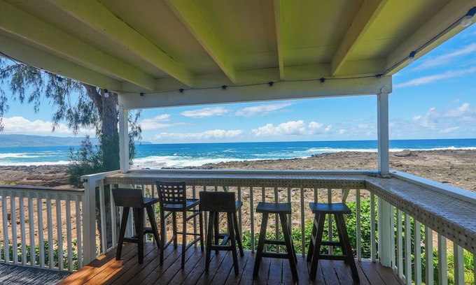 Pupukea House | Oceanfront 4-bed 3-bath house near Sharks Cove