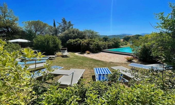 San Brizio Villa | Exclusive leisure pool - Italian biological Gardens - pool house - 12 guests
