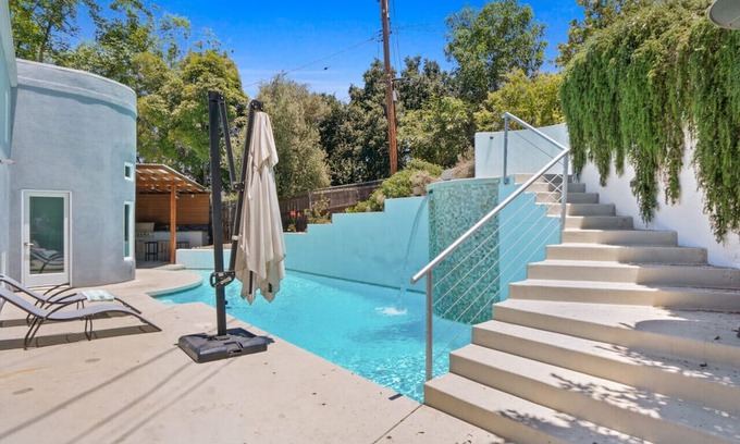 South Arroyo House | Alluring Grand Vista with Pools & King Beds