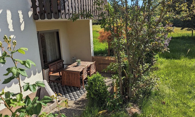 Oberlengenhardt Apartment | Ferienwohnung Wiesenblümle mit Terrasse, Garten & Naturnähe, 2-4 Personen, 54qm