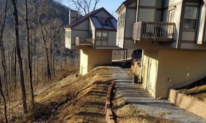 Gatlinburg Ski Chalet | GATLINBURG CHALET FOR RENT JULY 12TH -19TH 2024.