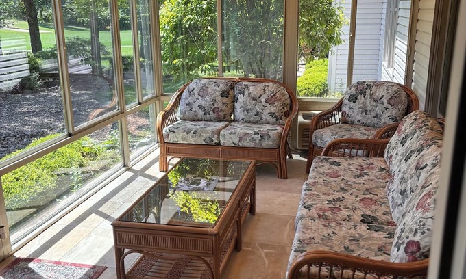 Hot Springs Village House | One Level, Spacious Townhome On Beautiful Golf Course.