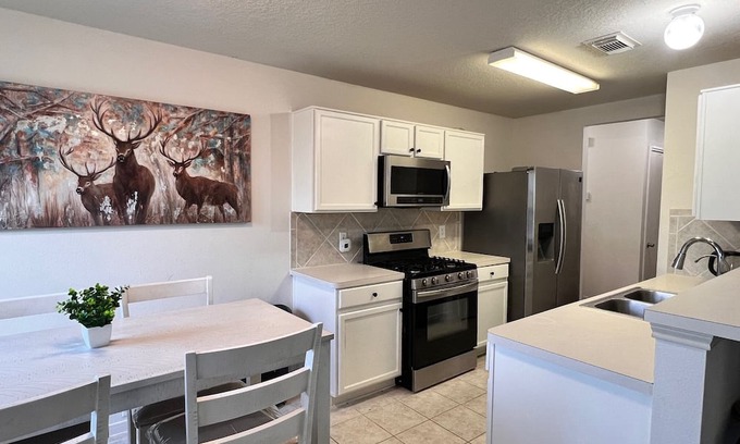Atascocita House | The Wisteria House