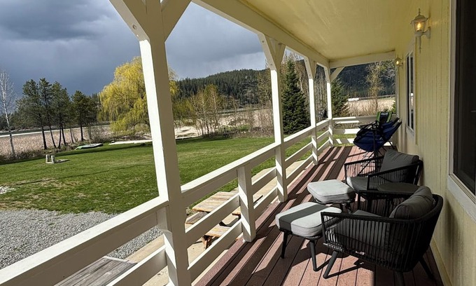 Priest River House | Secluded Waterfront Cabin on Pend Oreille with Private Cove