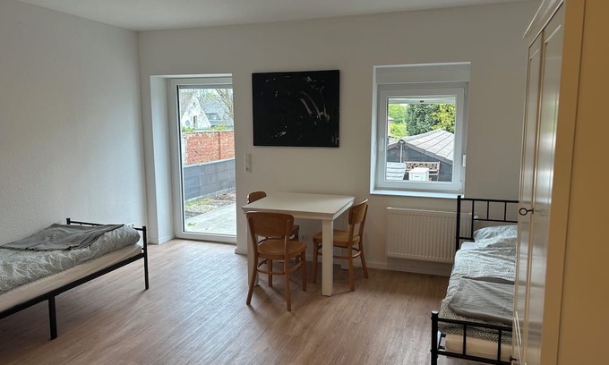 Alsdorf Apartment | Diese Unterkunft Befindet Sich Über Einem Restaurant und Wurde 2024 Kernsaniert