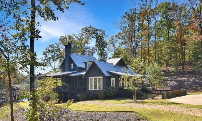 Dadeville House | Gorgeous Home on Lake Martin! 40 Minutes from Auburn! 🦅