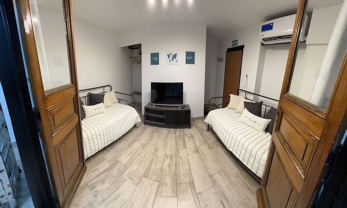 Balvanera Apartment | Tourist spot: Corrientes II