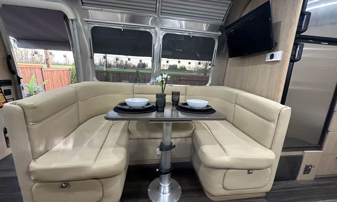 Tangent House | Airstream Oasis