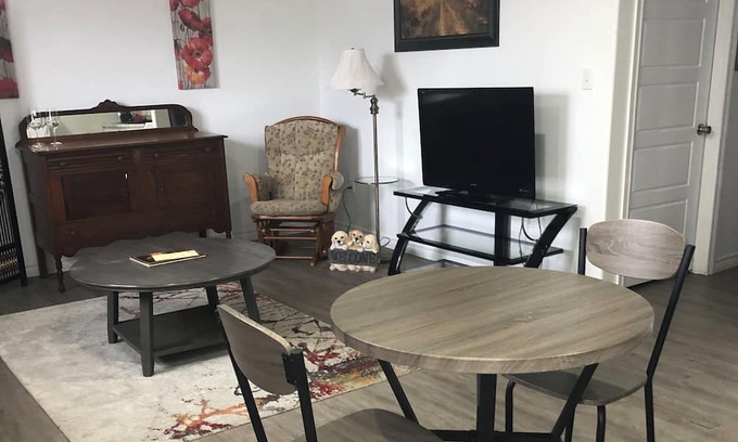 New Waterford Apartment | LOVELY TWO Year Old APARTMENT OCEAN VIEW TWO MINUTES WALK TO THE Ocean, & PARKS