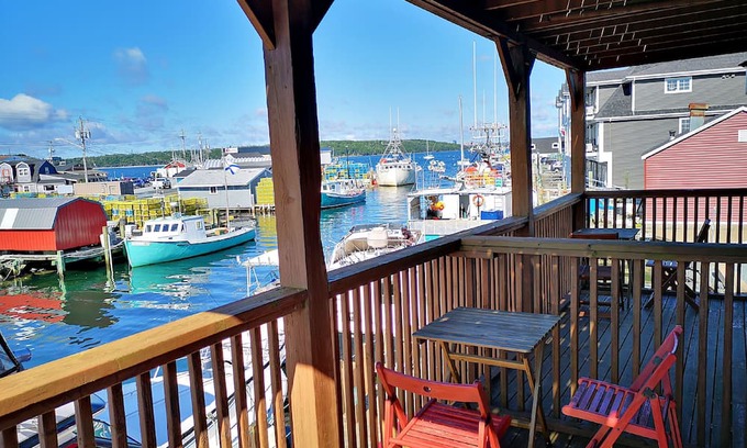Eastern Passage Hotel | The inn at fisherman's cove