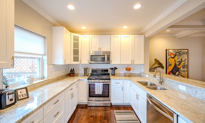 Kingman Park House | D St Digs a Spacious Row Home on Capitol Hill