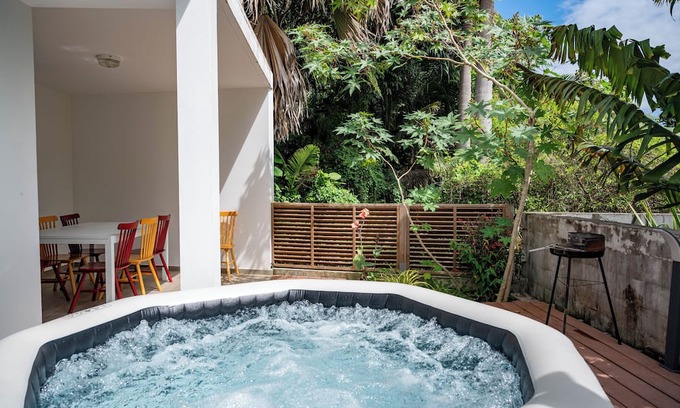 Manapany-les-Bains House | Villa Ti Sable Plage 14 Personnes