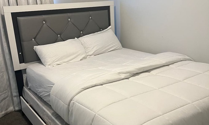 Lower Vailsburg Apartment | BFL Cozy Entire 3 Bedroom & 2 Bathroom