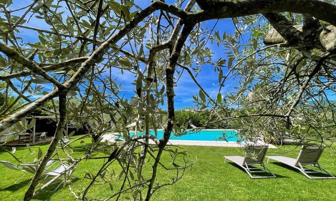 Pietrauta Villa | Centrally located villa in lush grounds and gardens with exclusive pool.