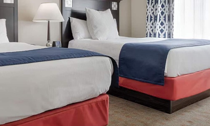 Oxon Hill Apartment | Two-bedroom "apartment" that sleeps 8. National Harbor/DC! Lots to do and see!