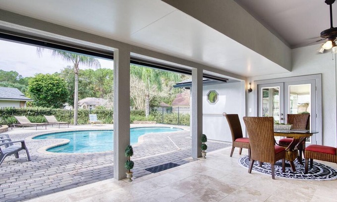 Del Rio House | ~Zephyr Zen Sleeps 12 Heated Pool & Spa~