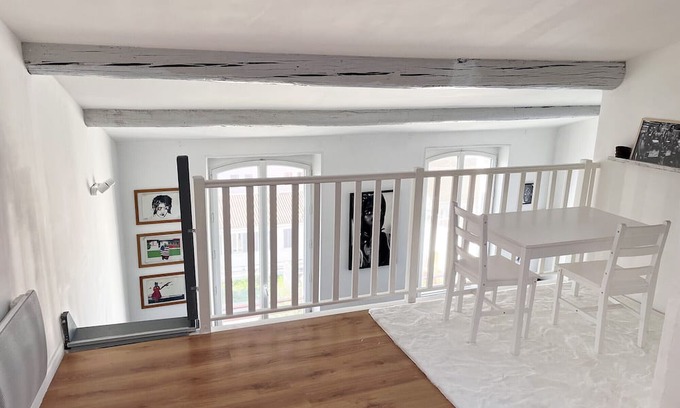 Saint-Victor Apartment | L'Abbaye - Appart atypique avec vue Vieux-Port