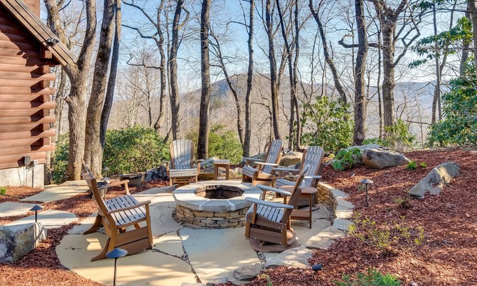 Burnsville Cabin | Burnsville Cabin - Deck, Fire Pit & Mountain Views
