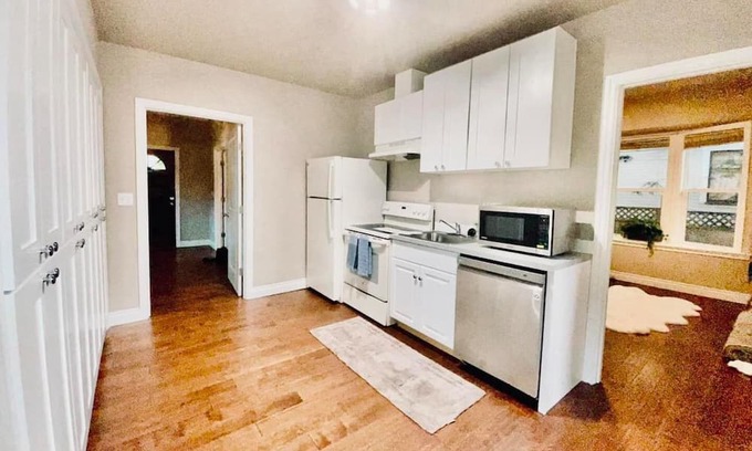 University District House | Welcome to our charming home, centrally located in the heart of the University of Washington area