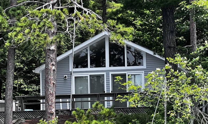 Alton Bay Cabin | Wonderful cabin lakefront in Alton