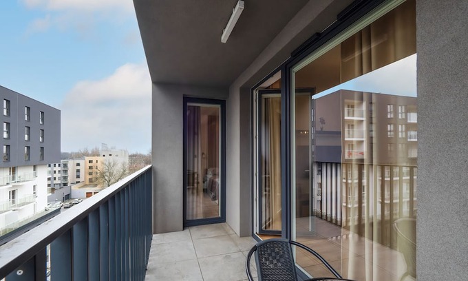 Baluty Apartment | Apartment Manufaktura Łódź by Renters