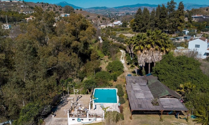 Unterrath House | Beautiful space in the nature and just 5 min from the historical center of coin.