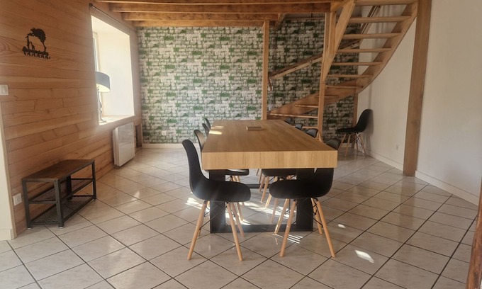 Vollore-Ville House | Holiday Home 'Gîte Des Catalpas' with Private Terrace, Private Garden and Wi-Fi