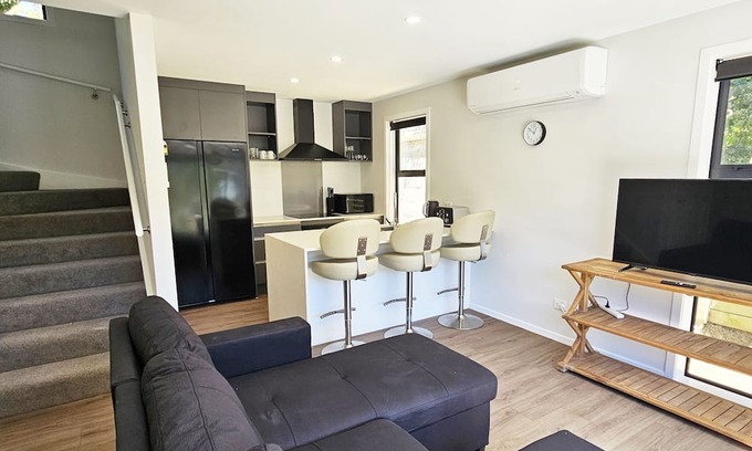 Wellington House | A newly built 3 Bedroom and Garage home at the city fringe!