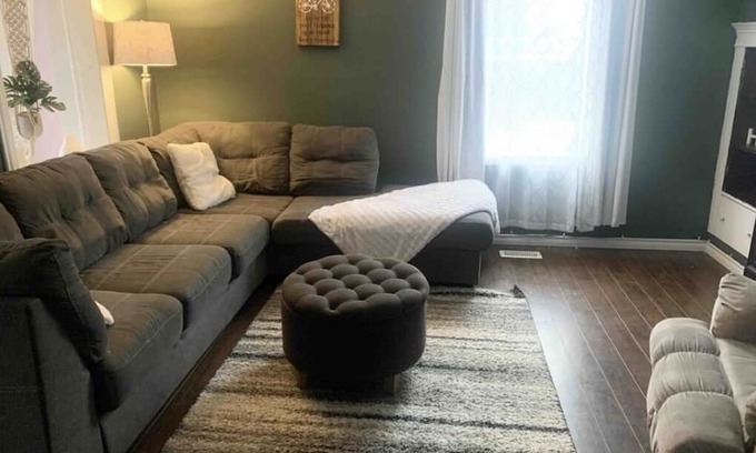 Owen Sound House | SecondAveOasis - With pool! : Also ask about our returning guest discount!