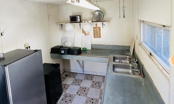 Onalaska House | Overlooking Lake Onalaska -- 3 full beds + bath in nostalgic motel