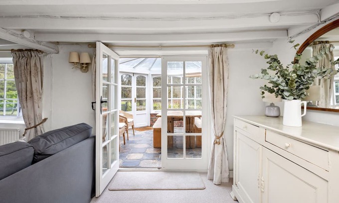 Steyning Cottage | The Milkhouse
