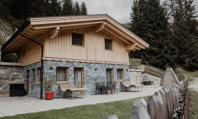 Navis House | Bergler Hoamat - Mountain Hideaway Navis (5-8 persons)