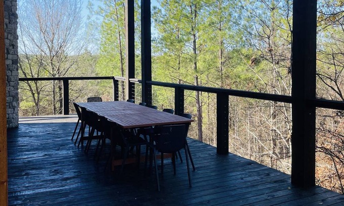 Bouvet Island House | NEW! Relax at your perfect hideaway in Broken Bow!