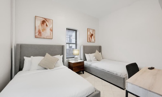Bay Ridge House | Uptown Chic: Stylish Getaway in Brooklyn
