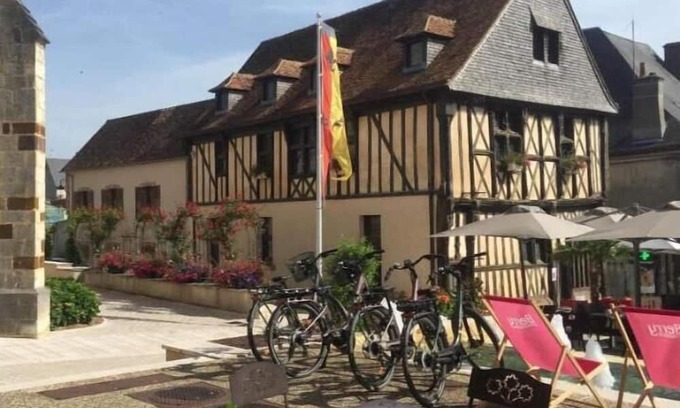 Aubigny-sur-Nere Apartment | Villa Capucine