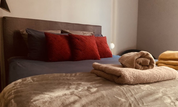 Gares Apartment | Suite with private bathroom