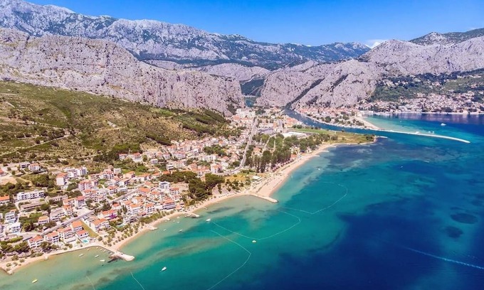 Mravince Villa | Luxury modern villa with panoramic view of Split and adriatic sea.