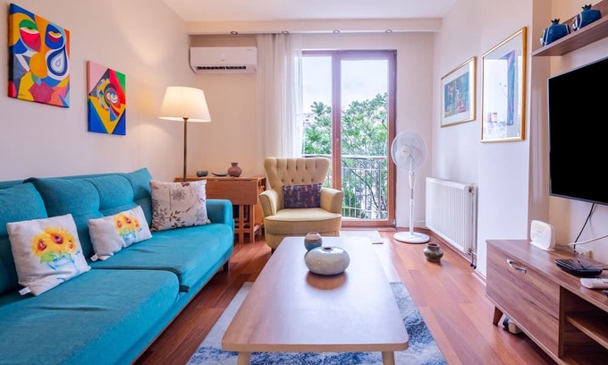 Harbiye Apartment | Pleasant Flat with Central Location in Sisli