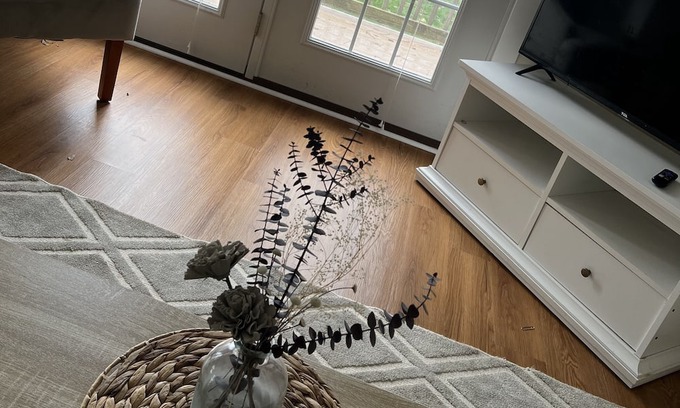 North East Apartment | Vines and Lines. Entire Guest Suite in PA Wine Country.