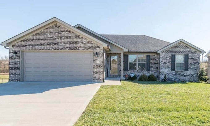 Richmond House | 4 bedroom 3 full bath home in the heart of Richmond!