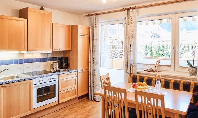 Ried im Oberinntal Apartment | Ferienwohnung Almrose - Apartment Kuprian Tobias