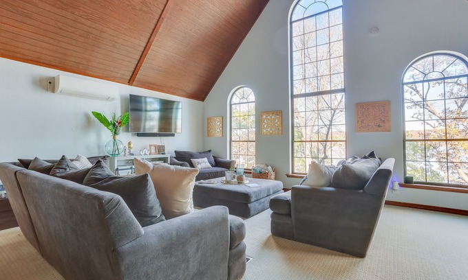 Myra House | Waterfront Gainesville Home w/ Dock, Near Wineries